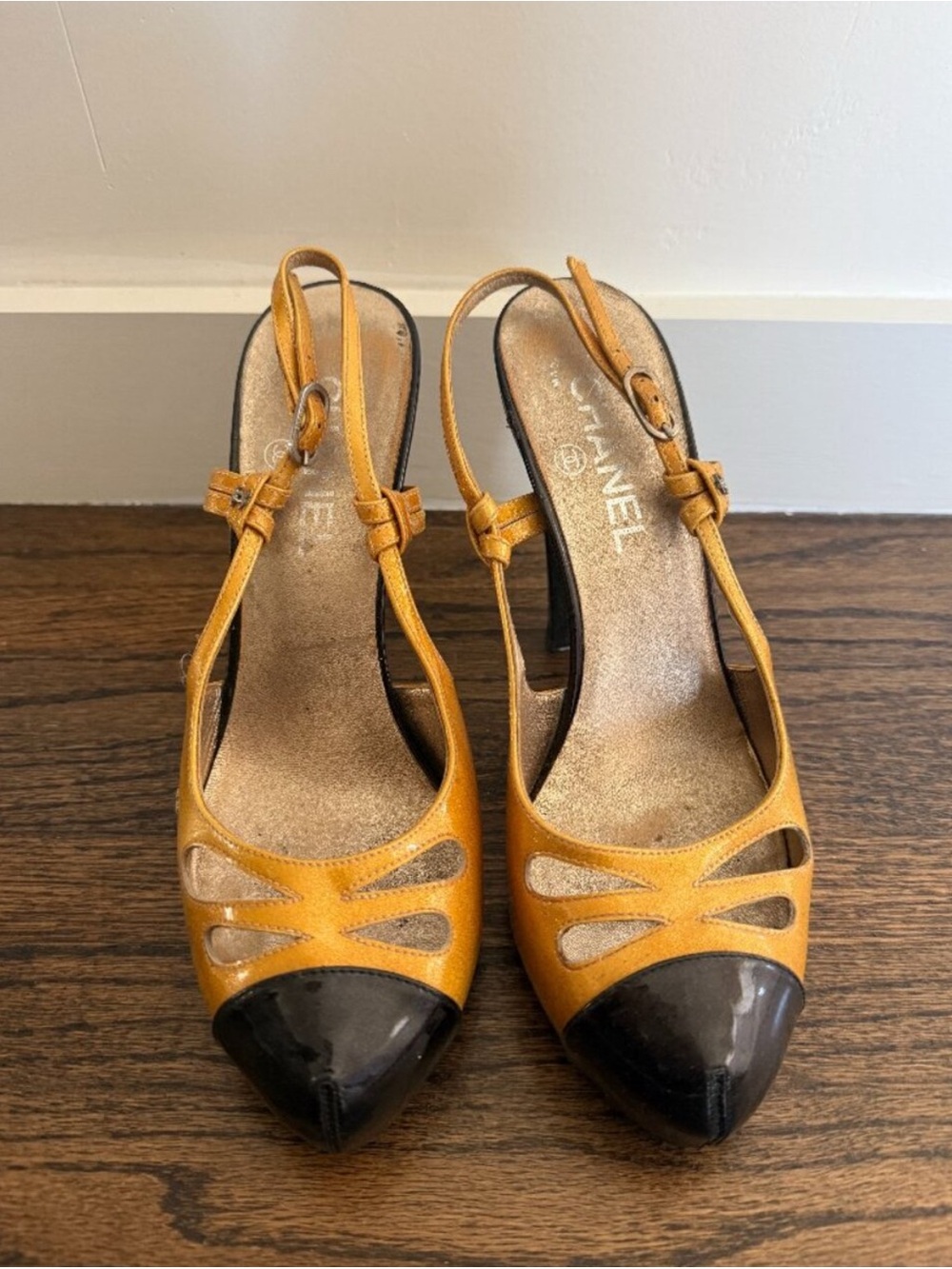 CHANEL Yellow and Black Slingback Heels